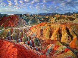 دره رنگین کمان نقاشی طبیعت روی خاک