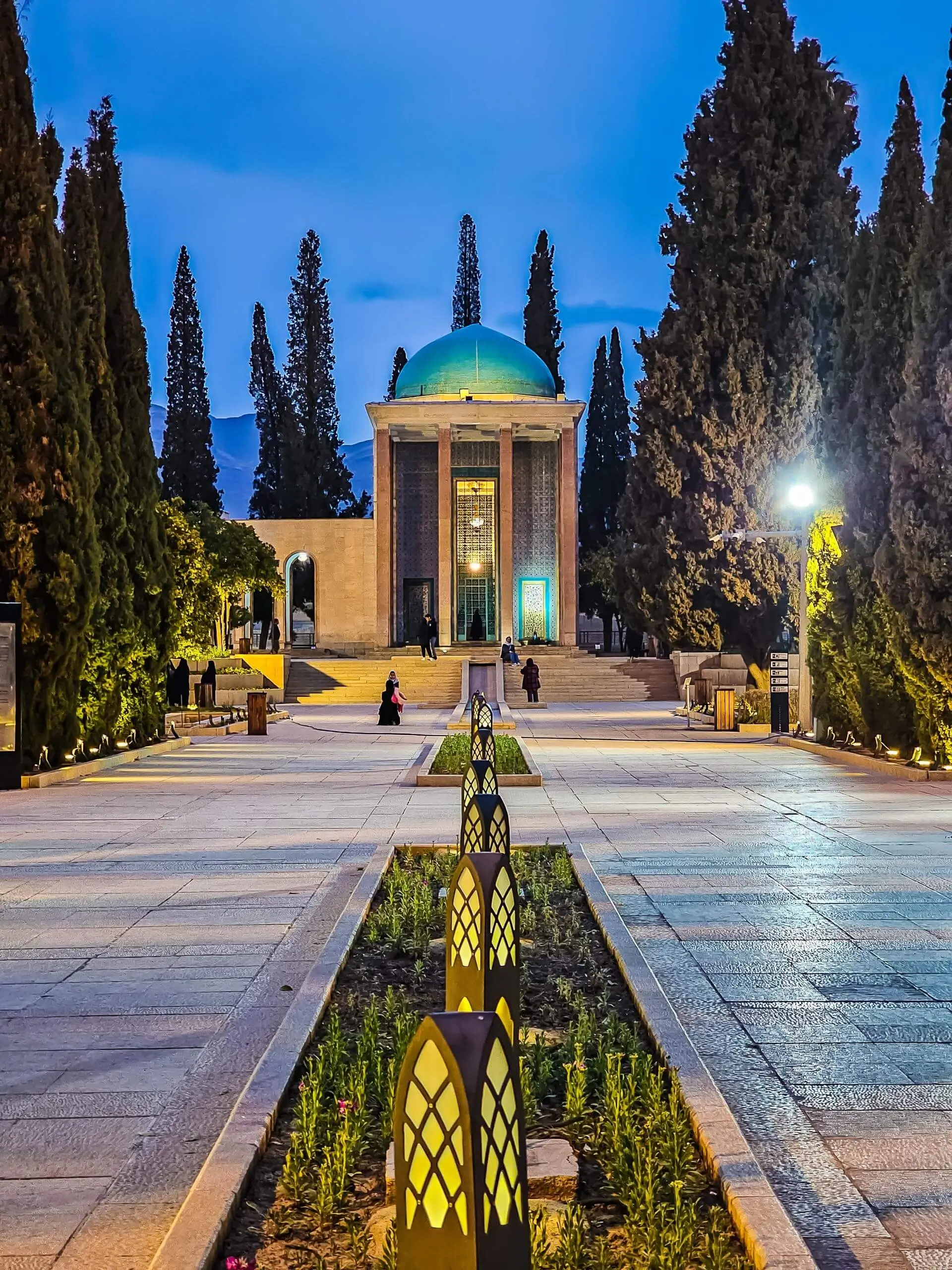 آرامگاه سعدی در شیراز