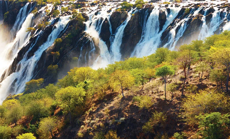 رودخانه کاننه در آنگولا